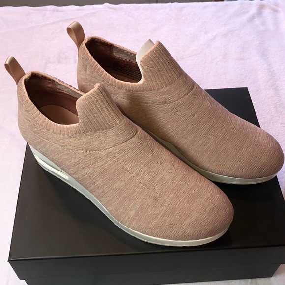 dkny pink shoes